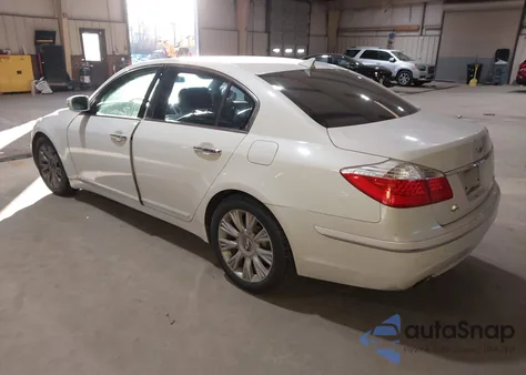 2009 Hyundai Genesis 3.8 z USA, uszkodzony, nr VIN KMHGC46E49U043127